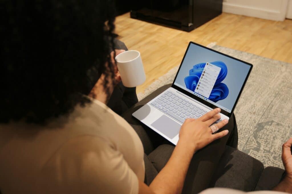 Microsoft 365 Business Basic - Woman using Microsoft Surface